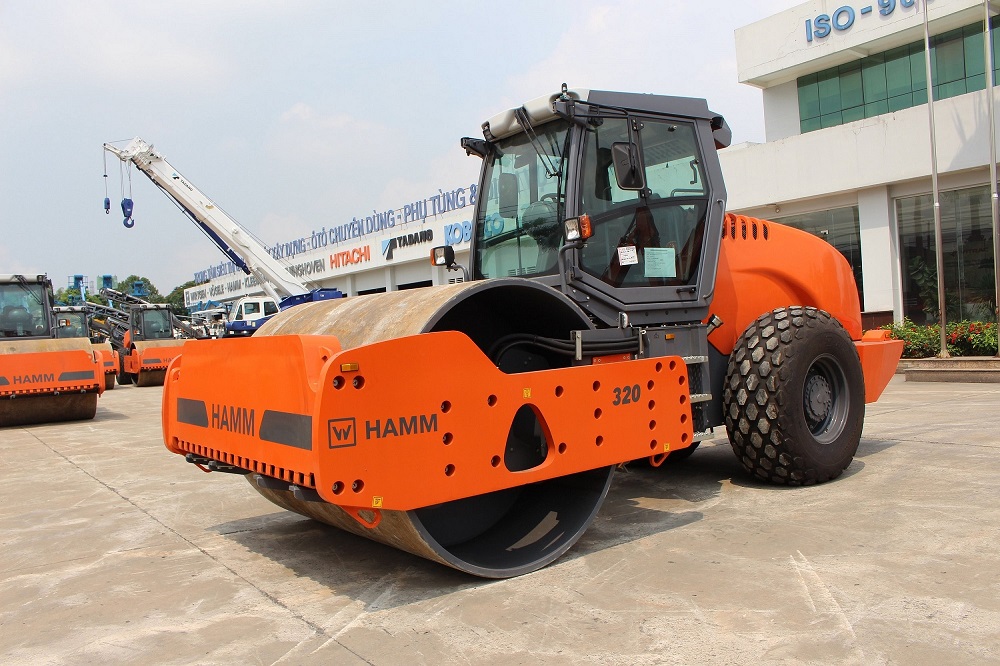 xe Lu Hamm 320 01