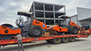 Giao Xe Lu Hamm Hc119 1